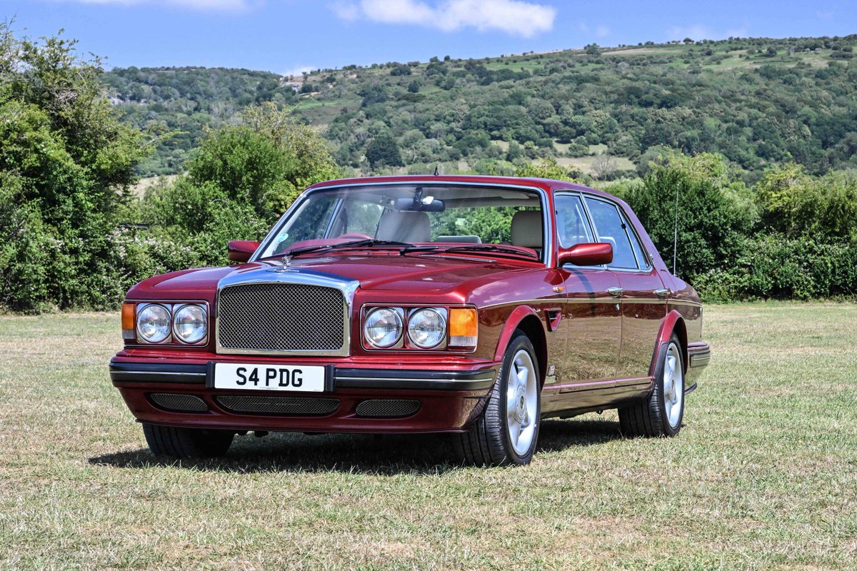 BonhamsCars's tweet image. Live Auction | A vanishingly rare 1998 Bentley Turbo R400 (1 of 6) finished in Red Pearl Mica over a Sandstone Hide 🇬🇧 tinyurl.com/ypx5ps9c