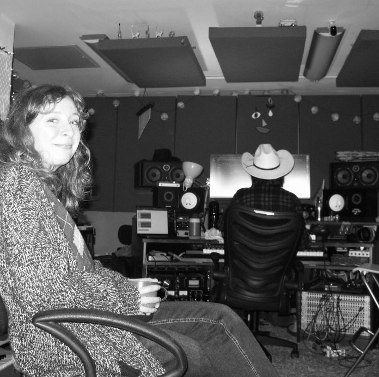annieboothmusic's tweet image. My new EP The Brace is out now, and yours to listen to. Hope you enjoy it 💙
Thanks to Jolon and Duncan at Knockwood Studio, Morgan Morris, Robin Sutherland, Kit Martin, Ryan Firth, my friends and family, and anyone who’s still there, through the good and the not so good. Annie x