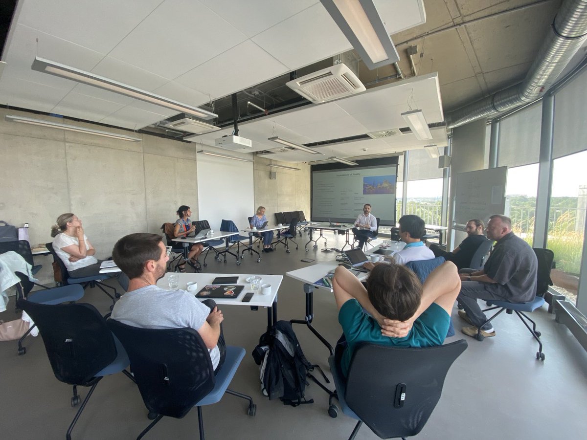 JorgeKpuan's tweet photo. As a current ERA Fellow in University of Latvia, I recently shared my experience with potential applicants of the Marie Skłodowska-Curie Postdoctoral Fellowship (MSCA PF) during an info session.
Wishing all applicants good luck with their proposals!

#MSCA #MarieCurieFellowship https://t.co/N3V7vBJlfo
