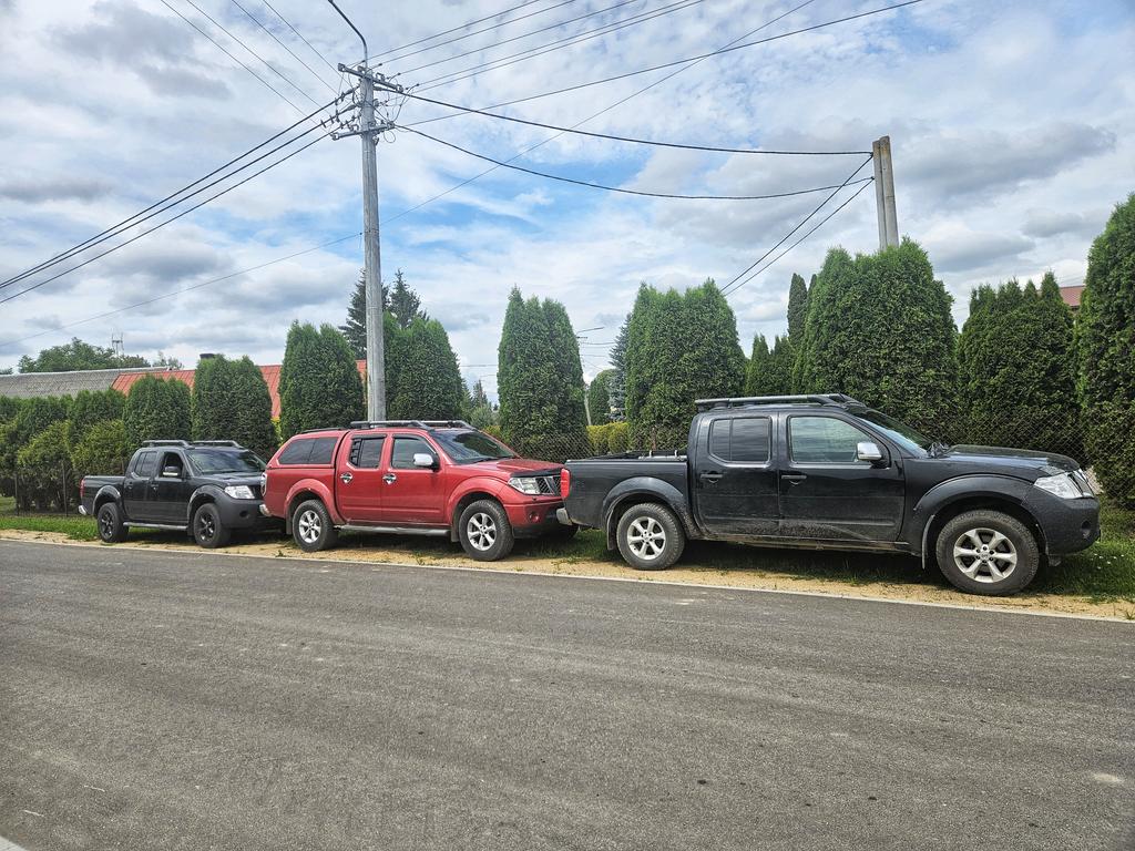 Exen's tweet image. Trzy Navary kupione ze zbiórki pomagam.pl/4x4dlaukrainy
w tydzień to chyba niezły wynik... i jasny wyznacznik tego, w jakim kierunku ewoluuje ta wojna
Od wielu miesięcy ekipy na ogromnej większości frontu coraz częściej wybierają pickupy nad wozy opancerzone i inną ciężką…