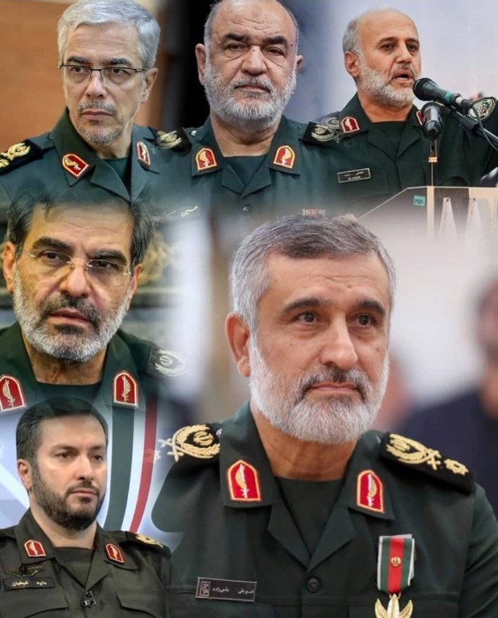 mis_SUFi_8's tweet image. وقتی خون شهدا هنوز داغه، حرف از بیانیه زدن یعنی لگد زدن به خاک وطن
#منافق_بسه_دیگه
#قیچی_تفرقه