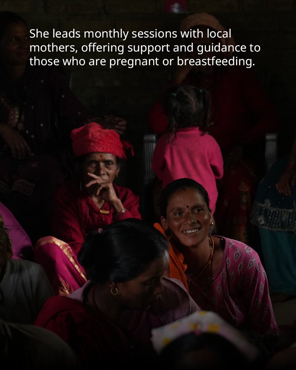 UNICEFROSA's tweet image. Meet Shyama, a Female Community Health Volunteer from Karnali Province, Nepal.
She's making a difference in the lives of pregnant women, mothers and children. How?
Swipe to find out.