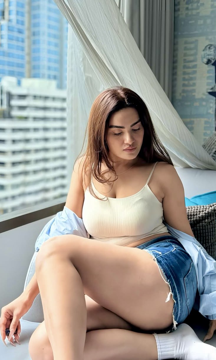 GwIYNX8XAAAwJ2_?format=jpg&name=large