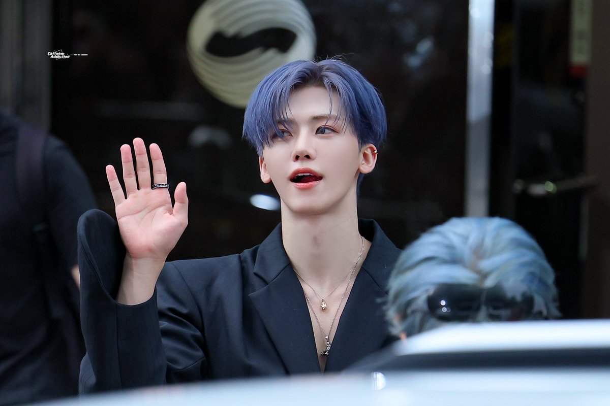 CaffeineA0813's tweet image. 250718 뮤뱅퇴근

#재민 #나재민 #JAEMIN #NCT #NCTDREAM