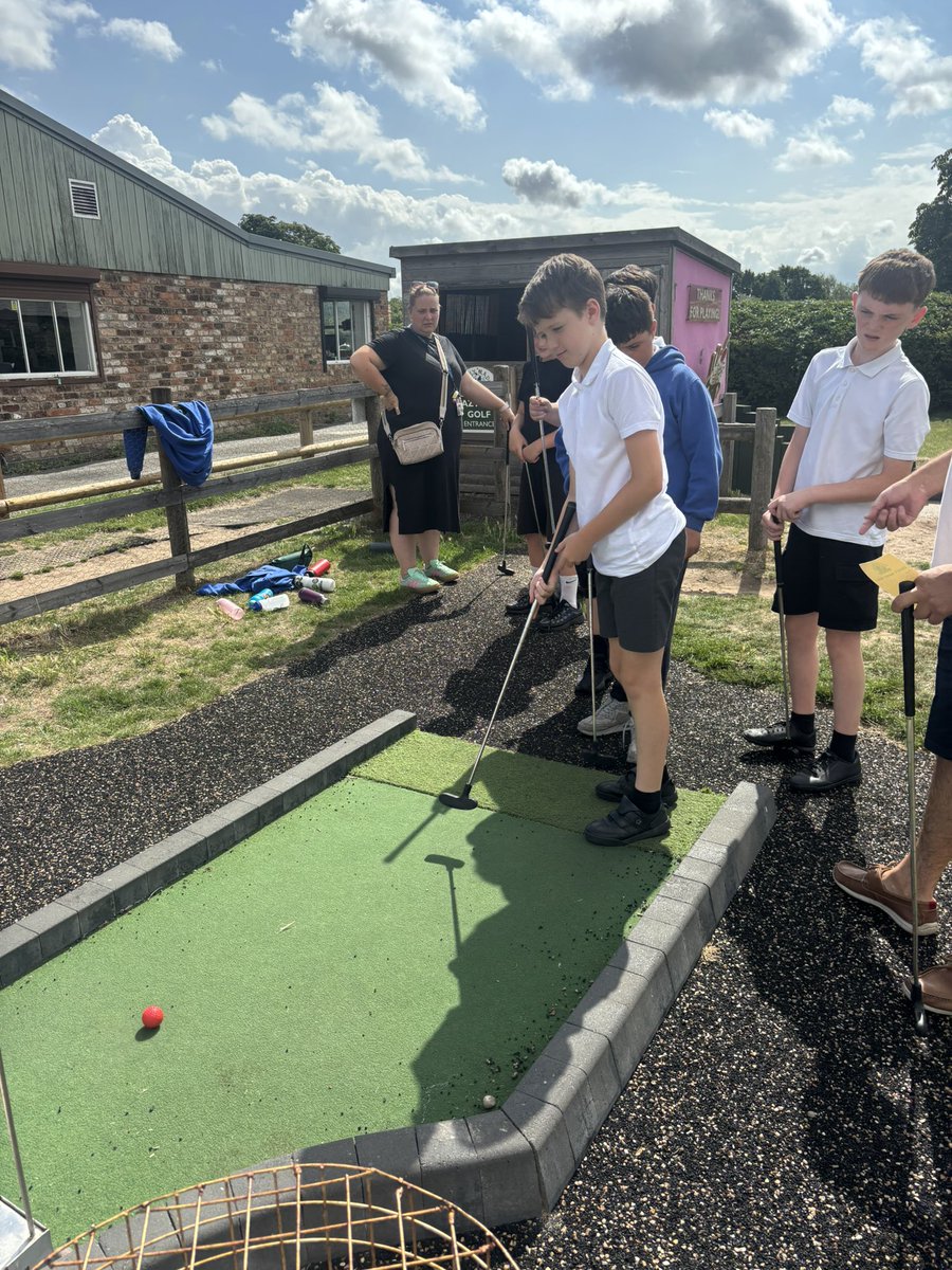 We have arrived ready for a game of Mini Golf ⛳️ 💪