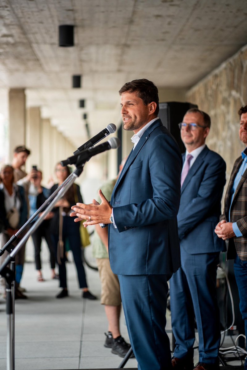 hladikpe's tweet image. Dnes je to velký den. Nejen pro mě, ale pro Brno. Skoro se mi chce zakřičet konečně!🤩
Dnes otevíráme něco, co má trvalou hodnotu. Co tu zůstane. A co nám všem Brňákům bude sloužit možná stovky let.🙌 Je za tím spousta práce a taky momentů frustrace a zklamání. Na projektu…
