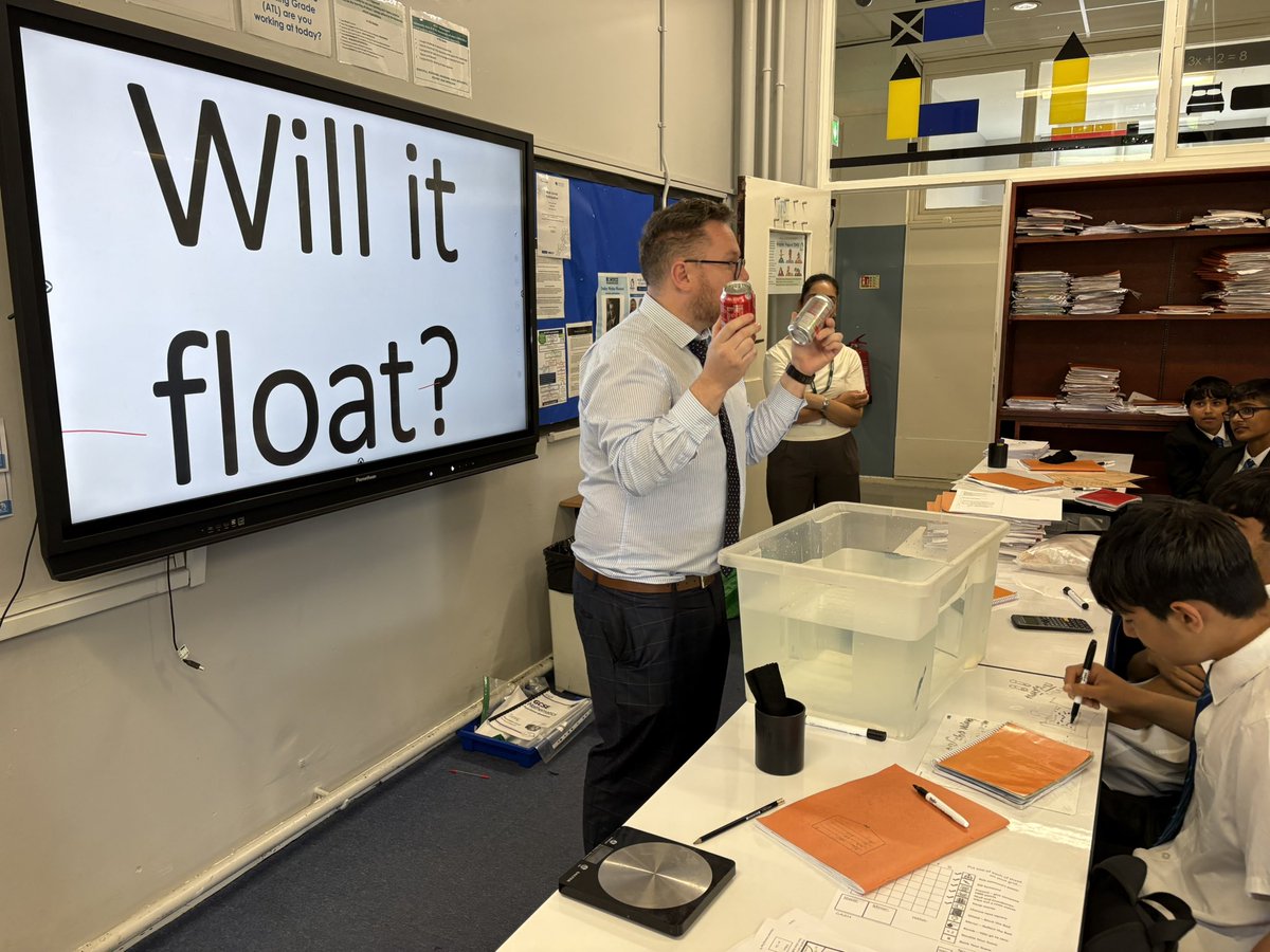 DerbyHighMaths's tweet image. This morning our Year 9s have been conjecturing on whether different cans of pop will float by considering density, mass and volume. Then Mr Friel put it to the test!

@derbyhighbury 

#handsonmaths #density