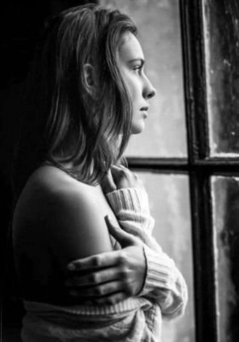 MeglioBello's tweet image. La vita passa e
non torna...
E noi
continuiamo a
discutere,
a cercare
un significato,
ma non
viviamo.'
✒️. A. Cechov