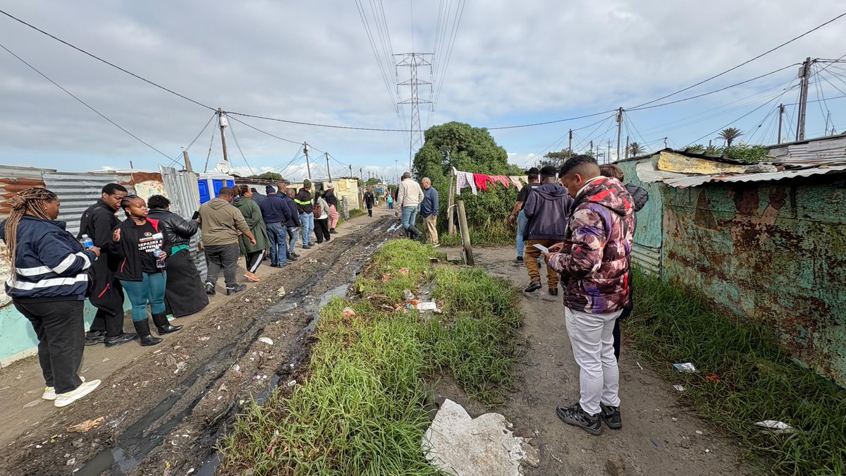 EU in SA (@euinsa) on Twitter photo Today, on #MandelaDay, we spent time in an informal settlement with @Asivikelane, an EU-funded initiative empowering residents to become trained community plumbers.
๐ง By fixing minor leakages, they help save water and reduce costs for local municipalities.
#ItsInOurHands ๐ฟ๐ฆ๐ช๐บ Today, on #MandelaDay, we spent time in an informal settlement with @Asivikelane, an EU-funded initiative empowering residents to become trained community plumbers.
๐ง By fixing minor leakages, they help save water and reduce costs for local municipalities.
#ItsInOurHands ๐ฟ๐ฆ๐ช๐บ
