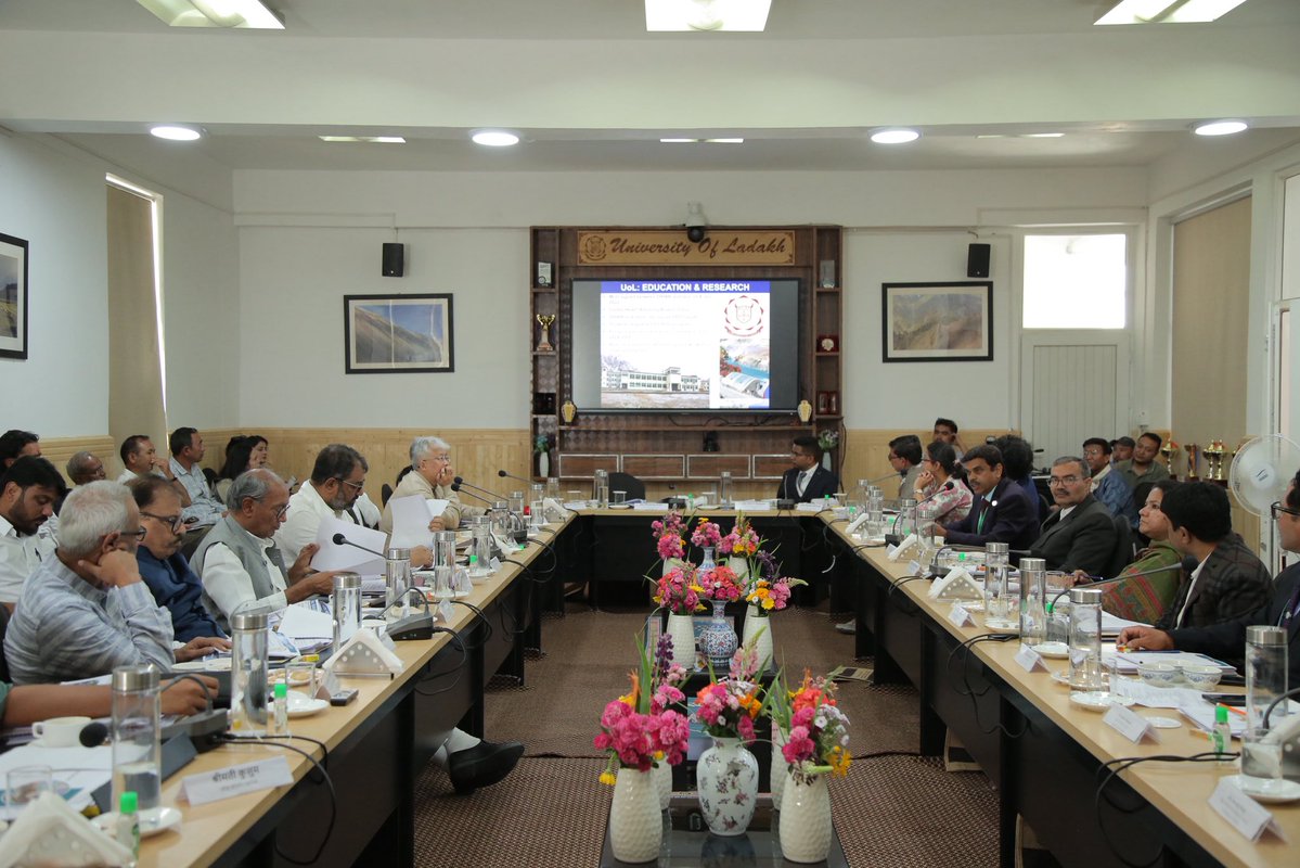 DRDO_India's tweet image. Parliamentary Standing Committee on Education, Women, Children, Youth, and Sports held an interaction with officials of DIHAR, DRDO during their on-spot study visit to Leh, Ladakh. The Committee was briefed by the Director and senior officers of DIHAR on various initiatives aimed…