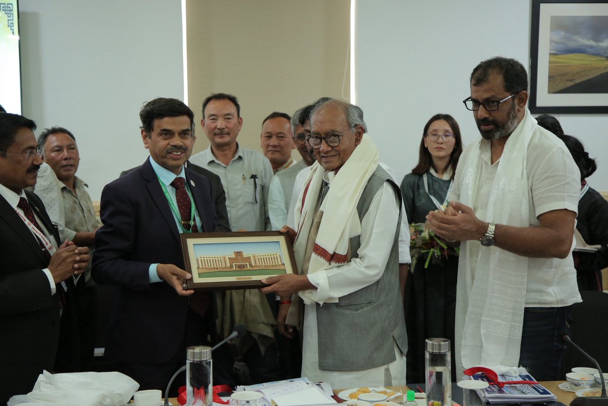 DRDO_India's tweet image. Parliamentary Standing Committee on Education, Women, Children, Youth, and Sports held an interaction with officials of DIHAR, DRDO during their on-spot study visit to Leh, Ladakh. The Committee was briefed by the Director and senior officers of DIHAR on various initiatives aimed…