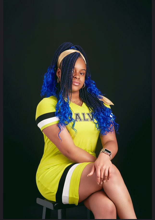 ZaneOkoya's tweet photo. Summer photoshoot!! remember to stream Rababa!: https://t.co/JmSpDcjb2e  #july #songofthesummer #fyp #blackgirl #upcomingblackartist #christian #nigerianamerican #fun #positivty #excited #yoruba #yorubagirl #newsingle #kustudent #gospelartist #newartistalert https://t.co/LYjrsjCbxD