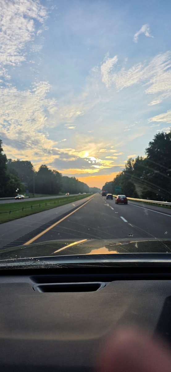 davidyamane's tweet image. Chasing the sunrise and listening to &quot;Roll with the Changes.&quot; On my way to campus to give 20 oral exams in my introduction to sociology course. To defeat AI cheating.