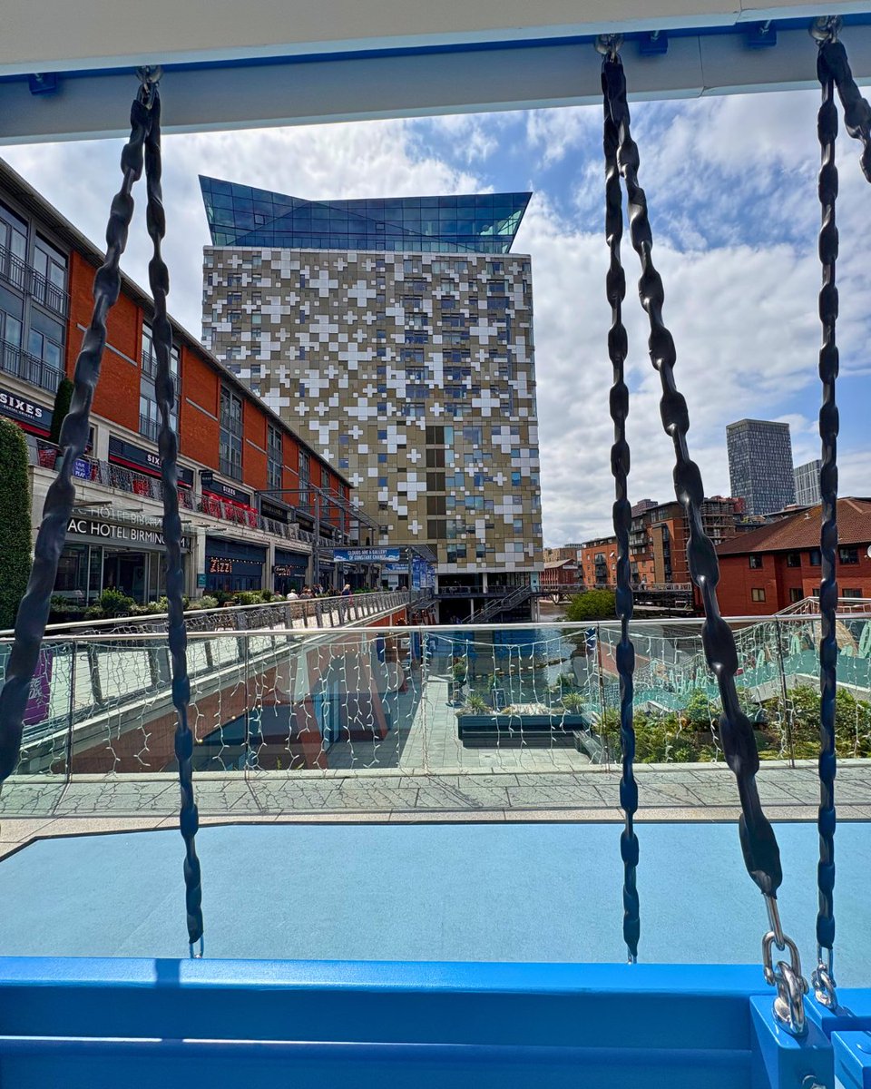 thecubebham's tweet image. It’s Friday. Time to switch off. ✨
Right outside #TheCube, in #Mailbox, discover your new favourite escape: Cloudscapes.
Scan the QR code by the canal, pop on your headphones, close your eyes, and let your mind wander above the city for the whole 10 minutes. 🎧
@Mailboxlife