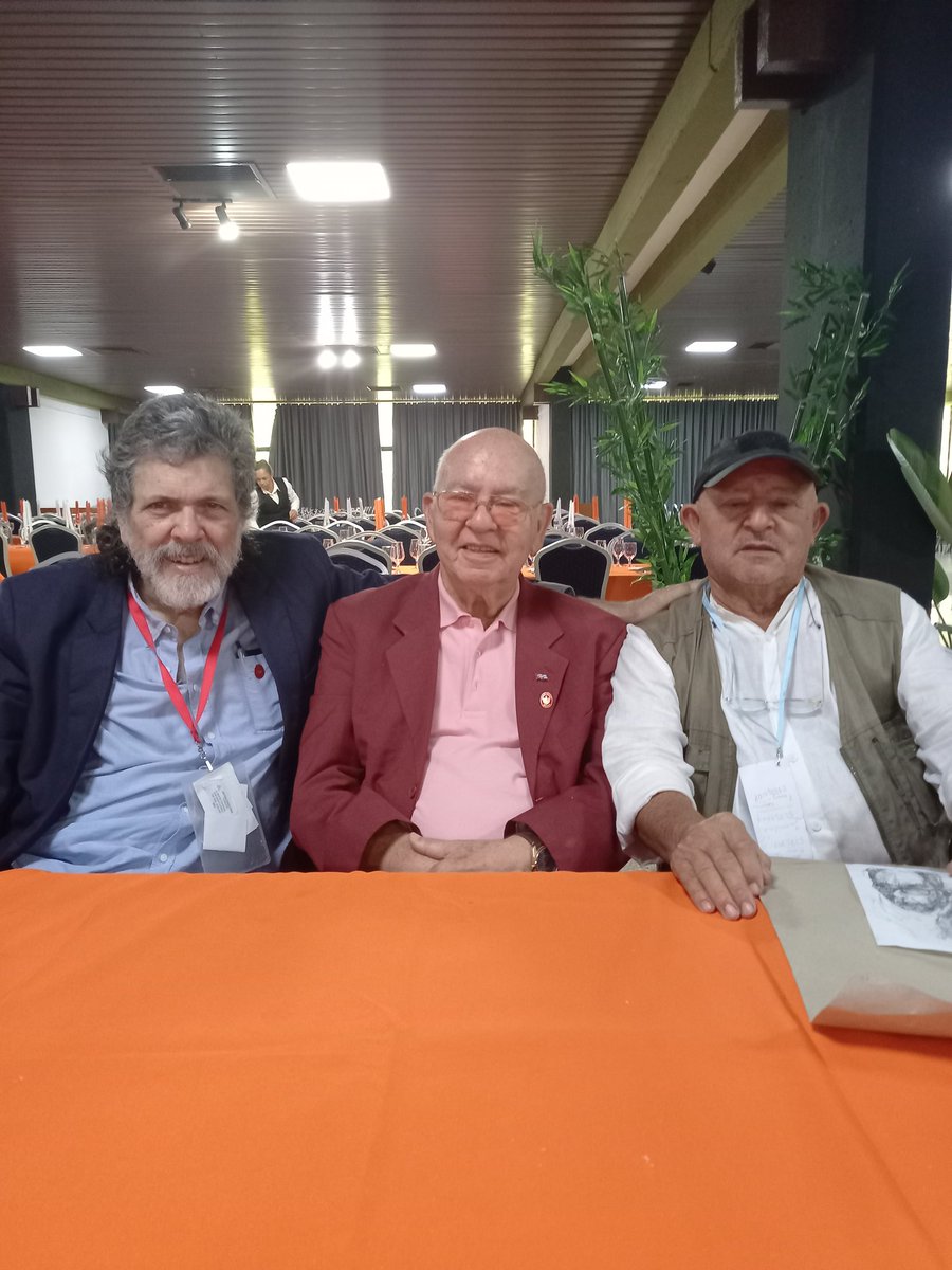 Abel Prieto (@abelprieto11) on Twitter photo Con dos Grandes de nuestra cultura, Miguel Barnet y Nelson Domínguez, antes del inicio de la sesión de la Asamblea Nacional. #CubaVencerá Con dos Grandes de nuestra cultura, Miguel Barnet y Nelson Domínguez, antes del inicio de la sesión de la Asamblea Nacional. #CubaVencerá