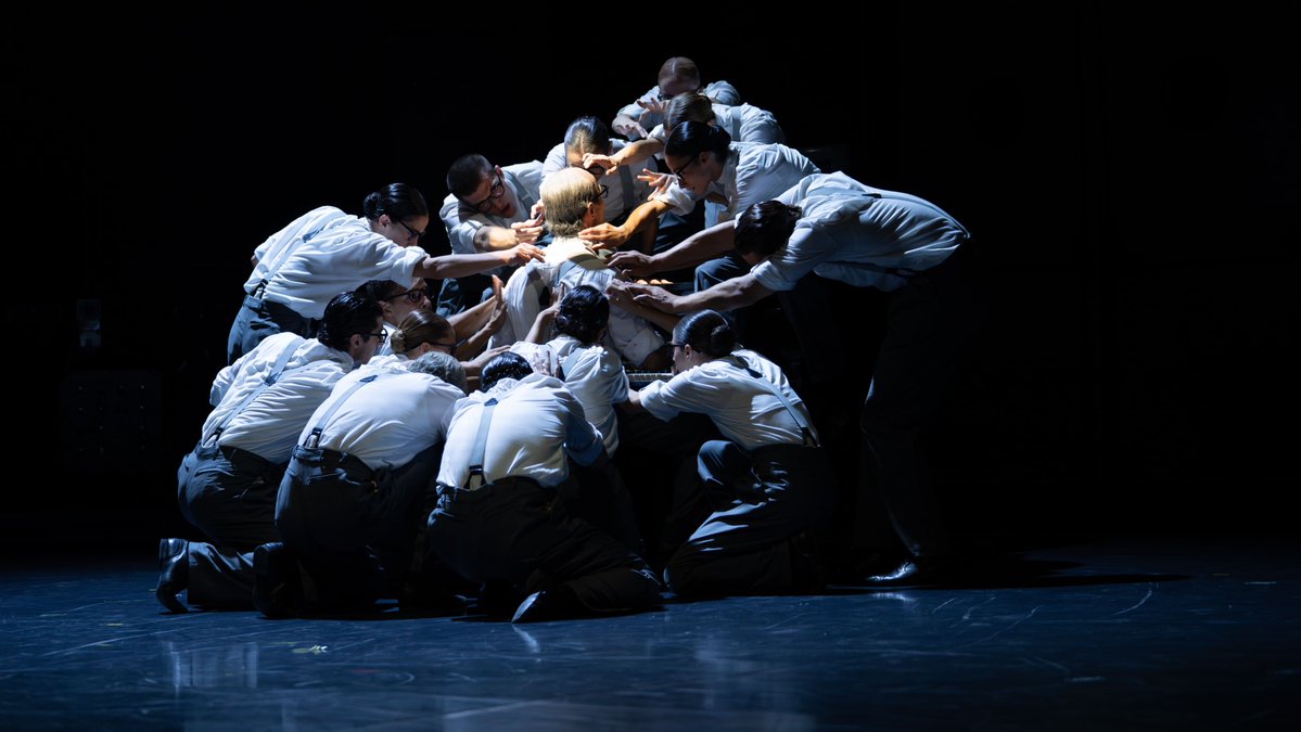 Madrid Cultura (@madrid_cultura) on Twitter photo 👓 Centro Danza <a href="/mataderomadrid/">mataderomadrid</a> acogió ayer el estreno en Madrid de “Notte Morricone”, del <a href="/Aterballetto/">Fondazione Nazionale della Danza / Aterballetto</a>, como parte del programa de #VeranosdelaVilla.
Un homenaje al compositor Ennio Morricone dirigido por Marcos Morau, Premio Nacional de Danza 2013.
👉acortar.link/Cg89Oh 👓 Centro Danza <a href="/mataderomadrid/">mataderomadrid</a> acogió ayer el estreno en Madrid de “Notte Morricone”, del <a href="/Aterballetto/">Fondazione Nazionale della Danza / Aterballetto</a>, como parte del programa de #VeranosdelaVilla.
Un homenaje al compositor Ennio Morricone dirigido por Marcos Morau, Premio Nacional de Danza 2013.
👉acortar.link/Cg89Oh