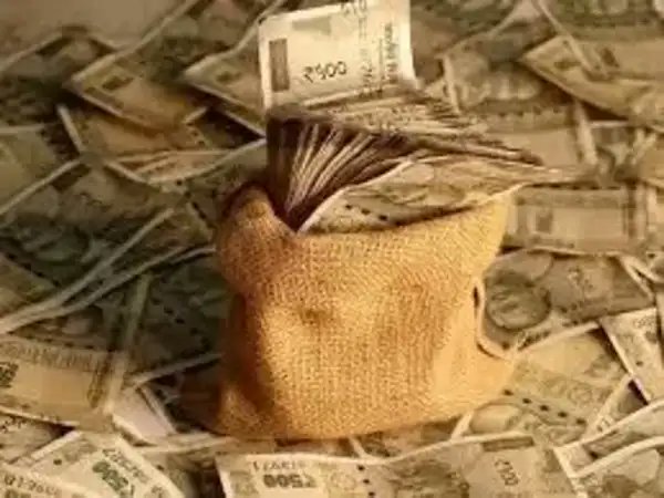 <a href="/_AmaraPartners/">Amara Partners</a> nears ₹  800 crore debut fundraise

m.economictimes.com/industry/banki…