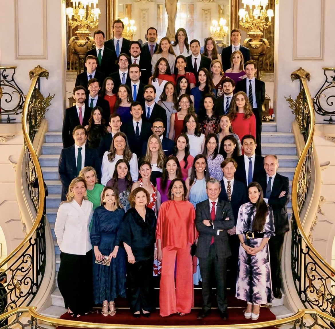 CarlosP59051425's tweet image. Enhorabuena a los cuarenta y seis nuevos registradores que hoy juran o prometen su cargo.
¡Bienvenidos a @Registrador_es!