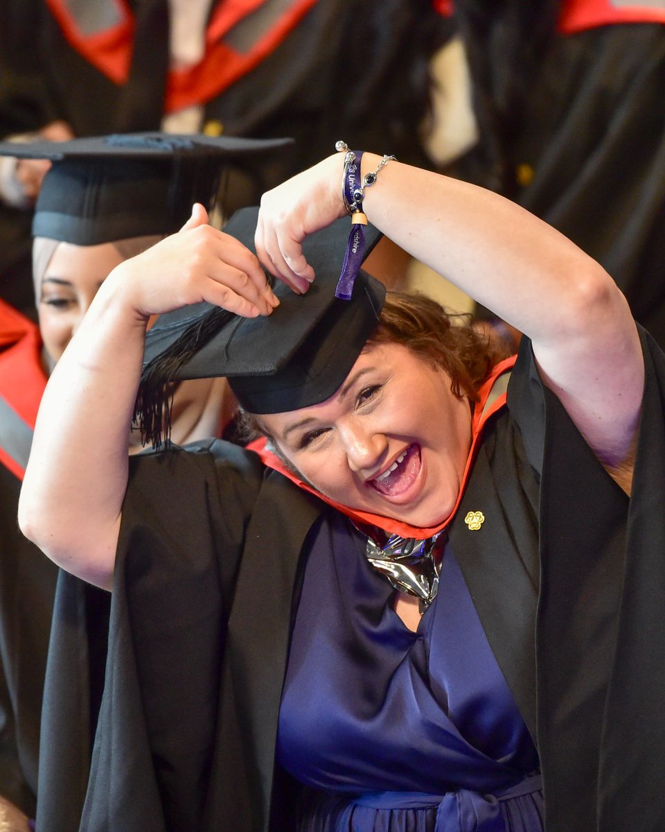 UniofStaffs's tweet image. Here&apos;s of the best moments from our graduates in Allied Health and the Games Institute, Class of 2025.

Congratulations on crossing the stage and doffing your cap. We&apos;re excited to see where your journey takes you next.

Full photo album on Facebook: facebook.com/media/set/?set…