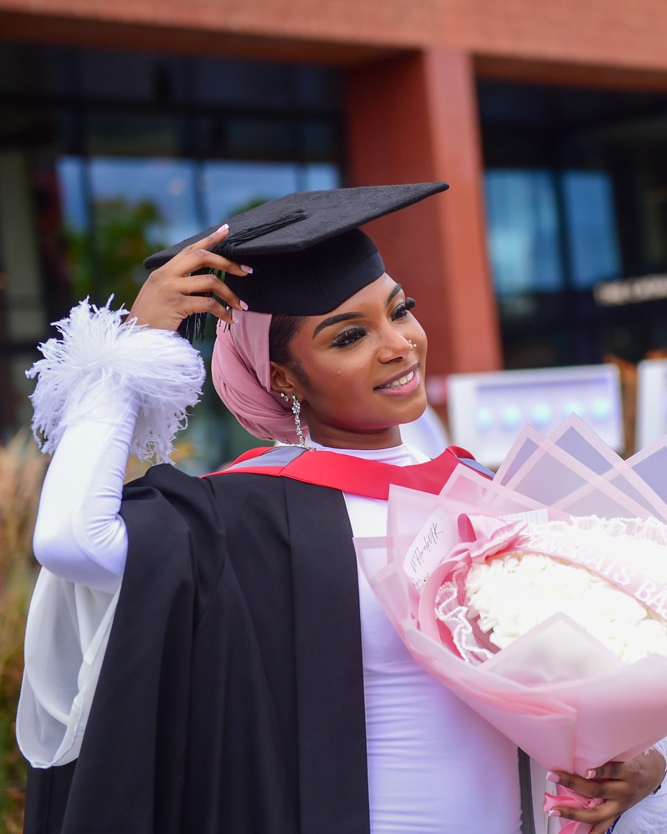 UniofStaffs's tweet image. Here&apos;s of the best moments from our graduates in Allied Health and the Games Institute, Class of 2025.

Congratulations on crossing the stage and doffing your cap. We&apos;re excited to see where your journey takes you next.

Full photo album on Facebook: facebook.com/media/set/?set…