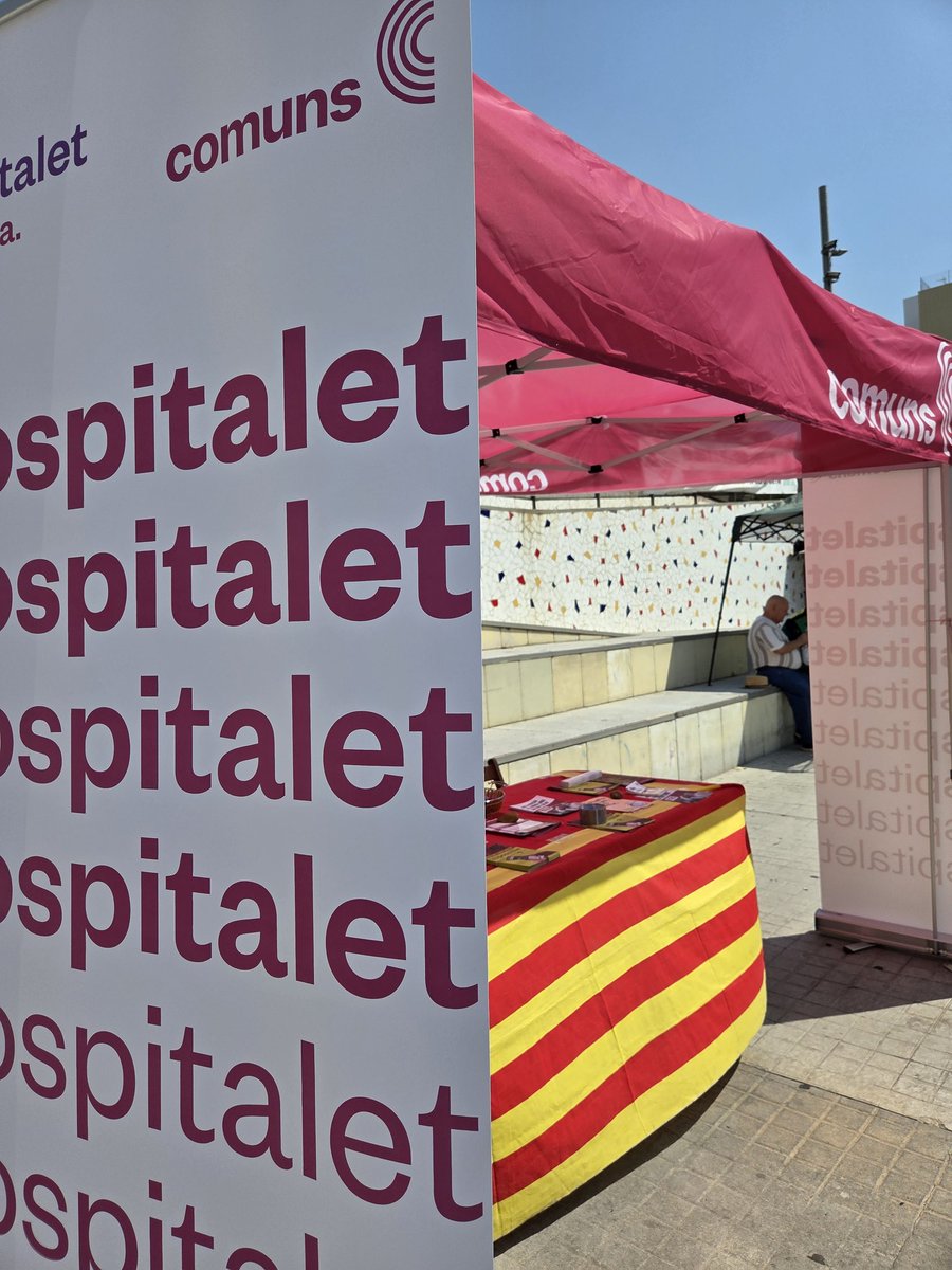 NuriaLozanoMont's tweet image. Amb calor o sense @LHEnComuPodem seguim amb la campanya informativa sobre la reducció de jornada. Avui al mercadillo de Bellvitge