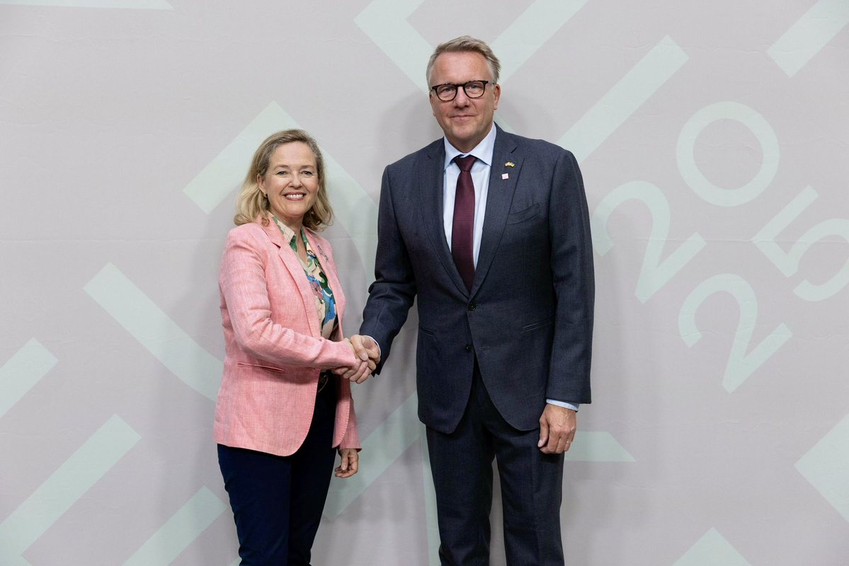 NadiaCalvino's tweet image. Very good exchanges with EU Economy Ministers in Copenhagen🇩🇰
The @eu2025dk presidency focus on Competitiveness, Climate & Security is spot on.
That's why, alongside @EU_Commission, the @EIB Group is advancing concrete solutions to reinforce Europe's tech leadership.
#TechEU