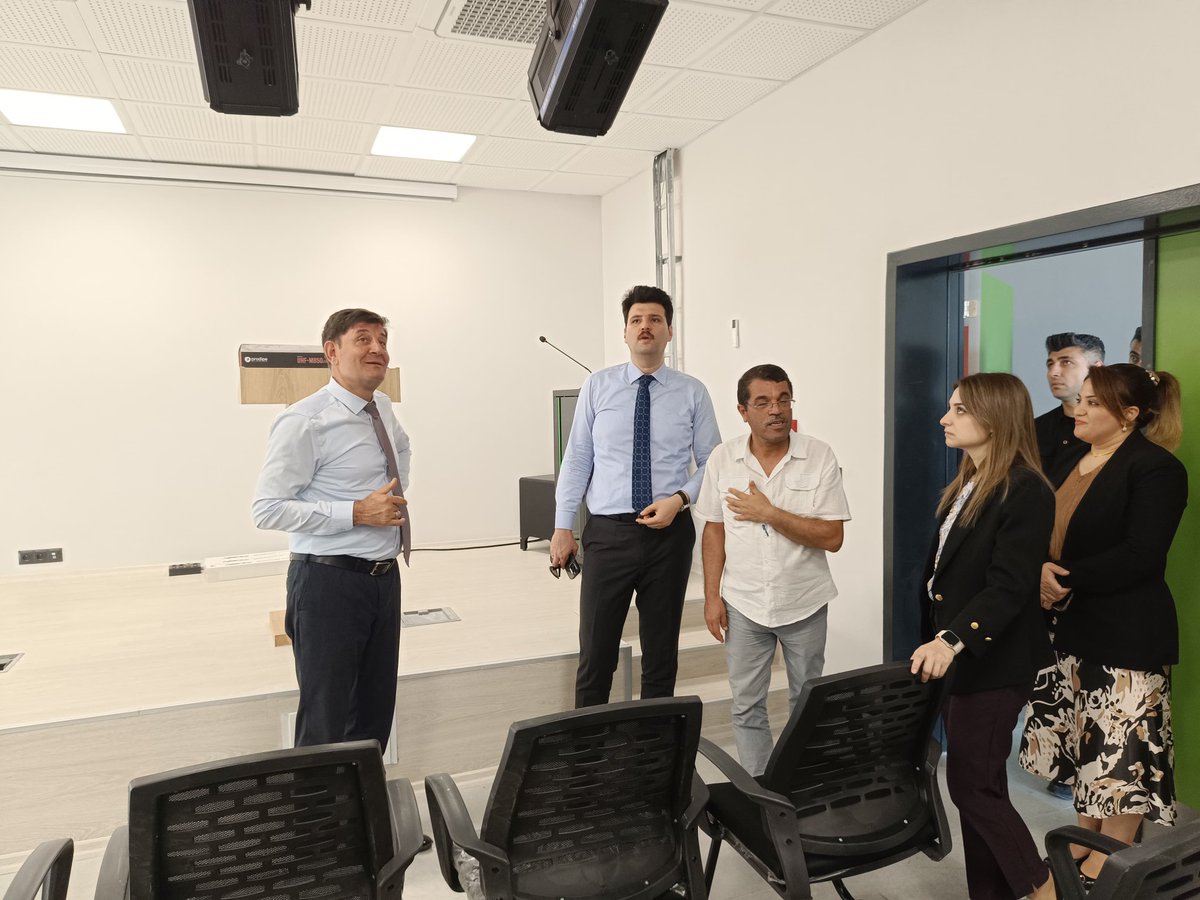 Vali Yardımcılarımız Sayın Hasan Kurt, Sayın Büşra Uçar Koyun, Sayın İbrahim Engin Şenay ve Artuklu Kaymakamı Sayın Muhammet Öztabak ile İl Müdürümüz Sayın Ali Eyyüpkoca, yapımı biten Artuklu Anaokulu'nda incelemelerde bulundular.
<a href="/Yusuf__Tekin/">Yusuf Tekin</a>
<a href="/tuncay_akkoyun/">Tuncay Akkoyun</a>
<a href="/ali_eyyupkoca/">Ali Eyyupkoca</a>