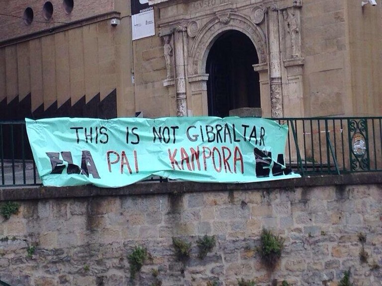 ✖️ ELAk bere PAI (Ingelesez Ikasteko Programa) ereduaren aurkako jarrera berresten du.

👎 Sindikatuak, gorenaren epaiak euskara baztertzeko eta bere irakaskuntza murrizteko sortutako hezkuntzako hizkuntza eredua blindatzea deitoratzen du.

🔗 labur.eus/3gsskngm