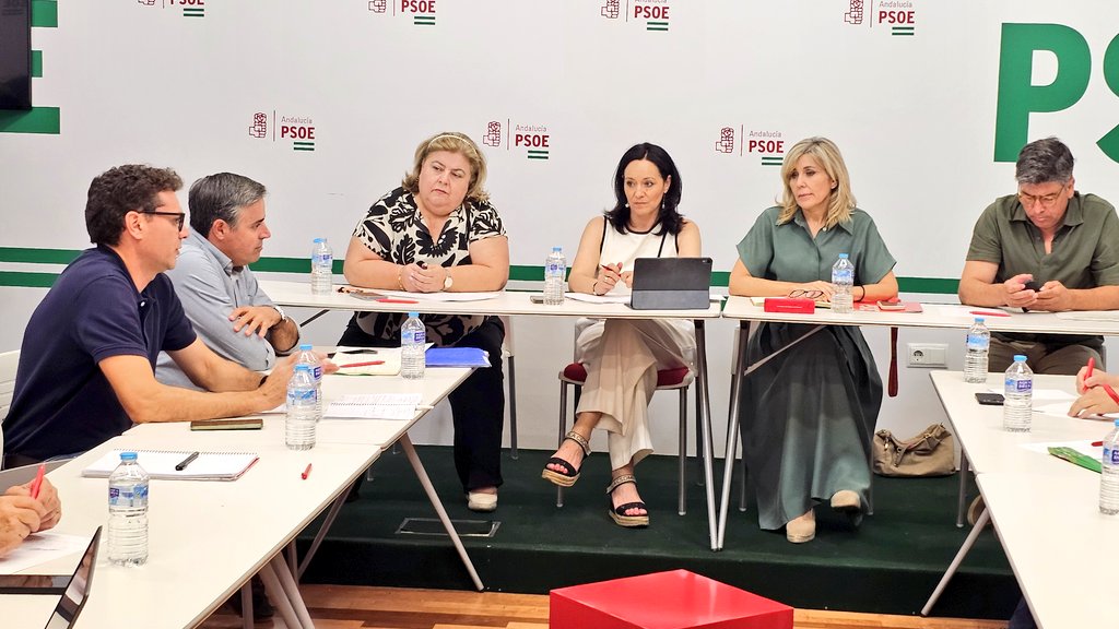 UPAANDALUCIA's tweet image. Nuestro secretario general @jesuscozarupa pone el foco de la #PAC en dos aspectos. Uno, los mecanismos de mercado. El otro, y quizá más importante, es que el recorte perjudicará a los consumidores, que pagarán más por los alimentos en los lineales. @romero_obrero @rafi_crespin