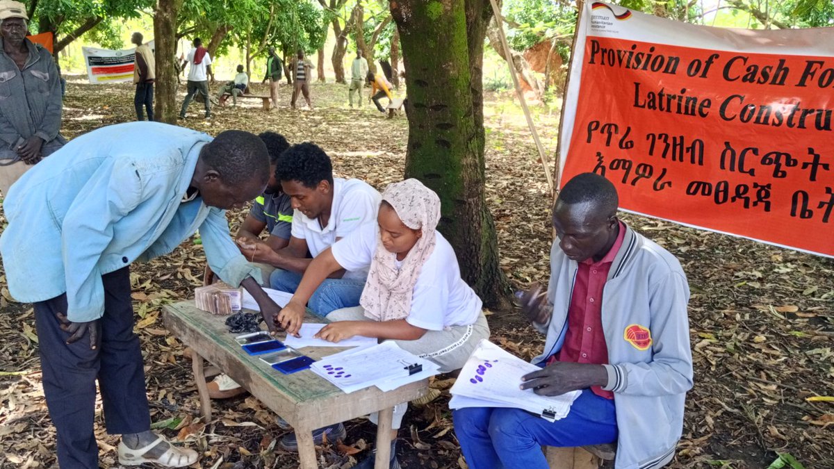 NRC_EAY's tweet image. After six waves of conflict that left Mijyiga District, #Ethiopia, in ruins, displaced families hid in forests. No toilets.
Thanks to our cash support, 120 households are now building their own latrines.
#GermanFederalForeignOffice #GFFO 🇩🇪