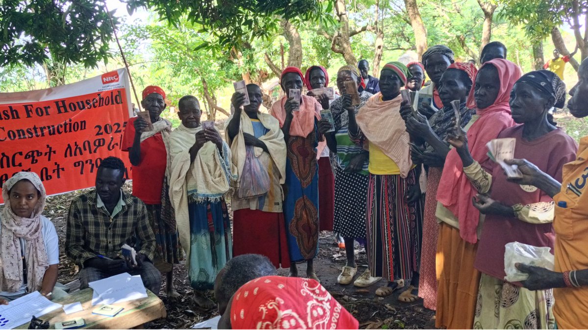 NRC_EAY's tweet image. After six waves of conflict that left Mijyiga District, #Ethiopia, in ruins, displaced families hid in forests. No toilets.
Thanks to our cash support, 120 households are now building their own latrines.
#GermanFederalForeignOffice #GFFO 🇩🇪
