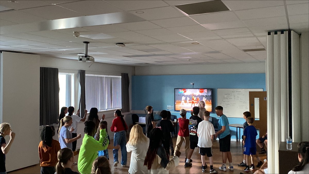 As part of our last day of Enrichment Week pupils have the chance to practice their dance skills as they followed our top tips for positive mental health. Just a short ‘Just Dance’ session each day can really help you feel the benefits of exercise across the summer holiday.