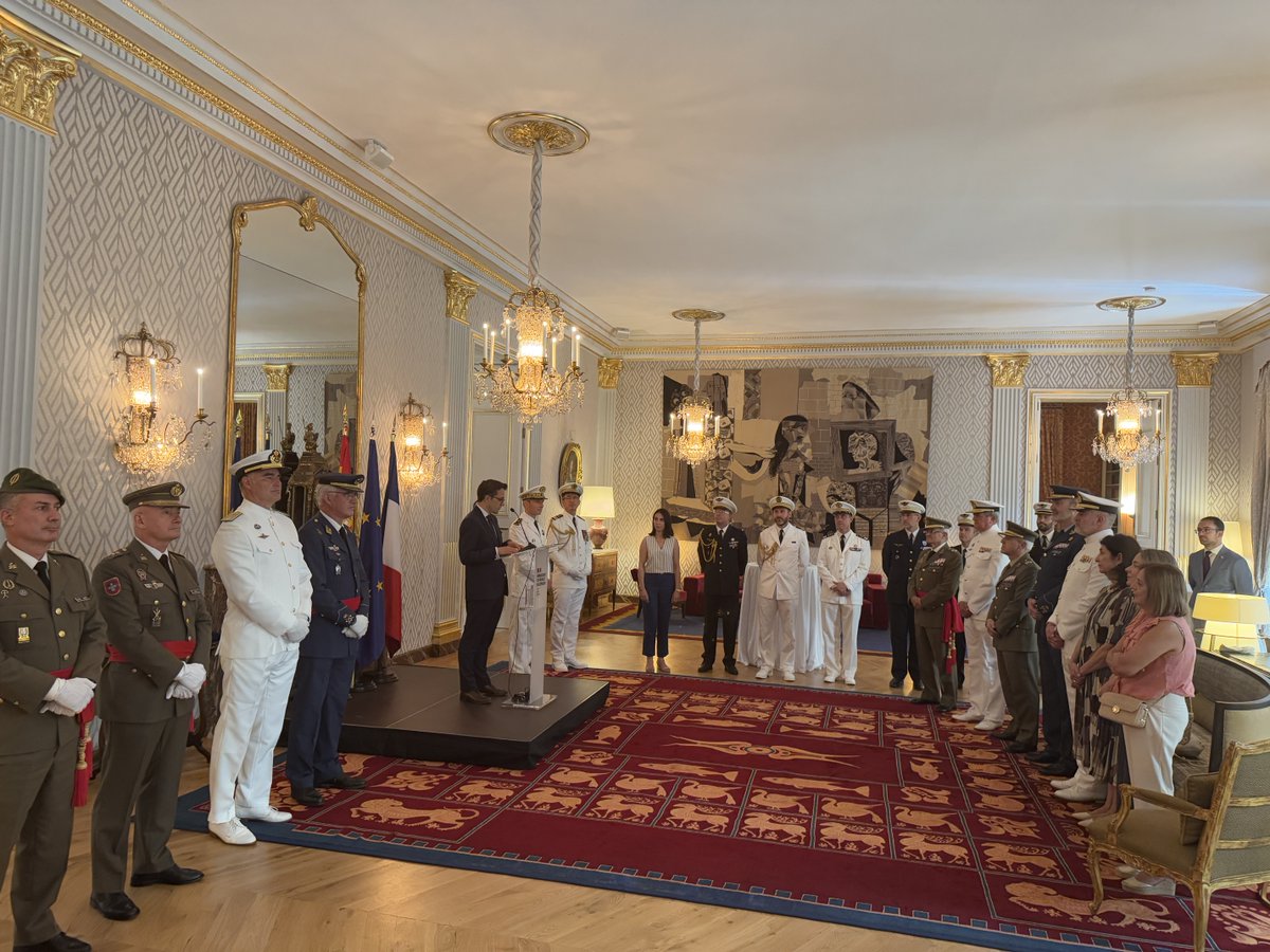 EUNAVFOR's tweet image. On 01 July, @OpComd_EUNAVFOR has been awarded the Gold Medal of the French National Defence.
🔎 France is one of the 20 nations contributing to #OperationATALANTA providing personnel, assets and being the country that hosts the MSCIO, located in Brest.
@france_espagne