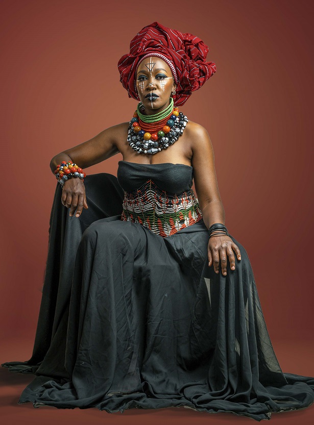 UVa_es's tweet image. Llegamos a la recta final de Universijazz #Uvajazz. Esta noche nos esperan los ritmos africanos🪘 de la mano de KASIVA MUTUA, maestra de percusión, la guitarra y la composición, que mezcla la música tradicional africana con jazz, reggae y hip hop.
🎟️entradas.uva.es…