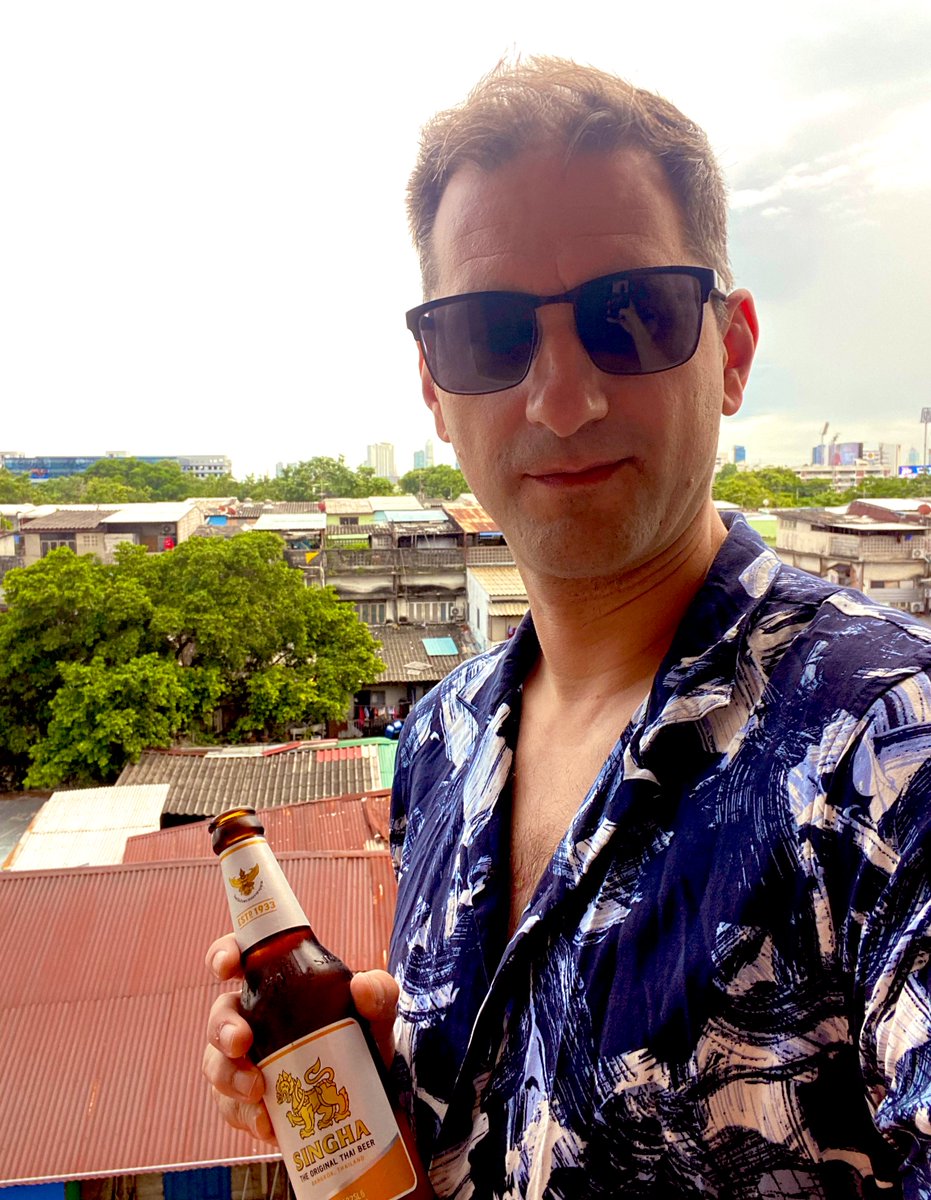 gloefflmann's tweet image. 🎵 ‘One night in Bangkok and the world’s your oyster.’ 🎶