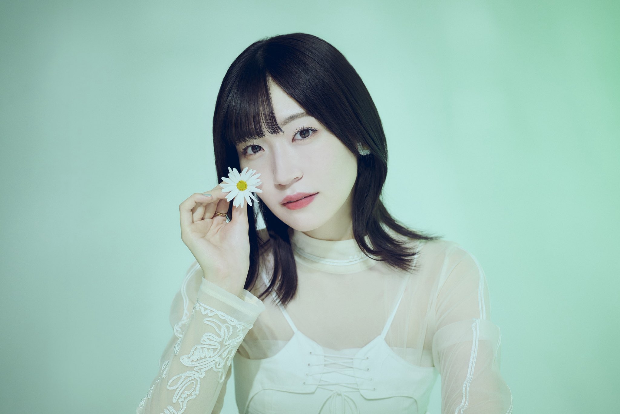 前島亜美さん　BLTサインパネル 前島亜美_Official on X: 