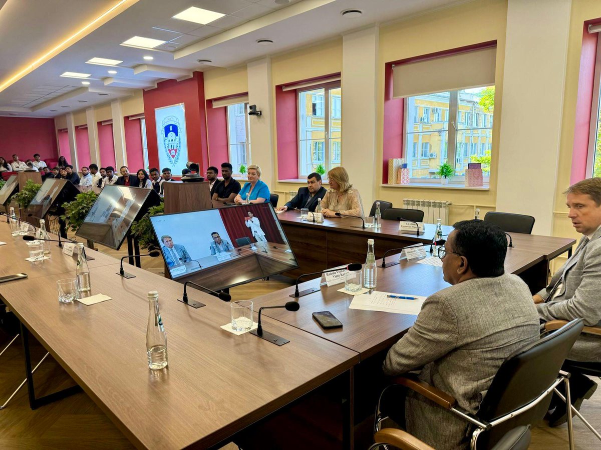 IndEmbMoscow's tweet image. On July 11-12, 2025 Shri V Kumar, Minister (Edu) visited Mari  State University (MSU)  and held talks with the rector and other university officials.  He also  interacted with Indian students of the university at the premises of MSU.