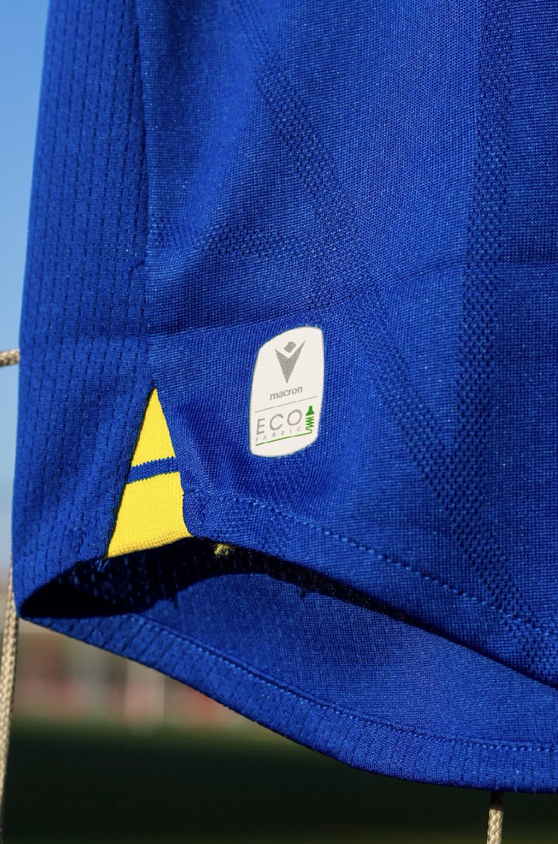 🌿 CD Cerro X Macron 4 The Planet

🔜 Green direction.

#DelMunicipalParaElBarrio💚 

📸 @migueelgomezfoto