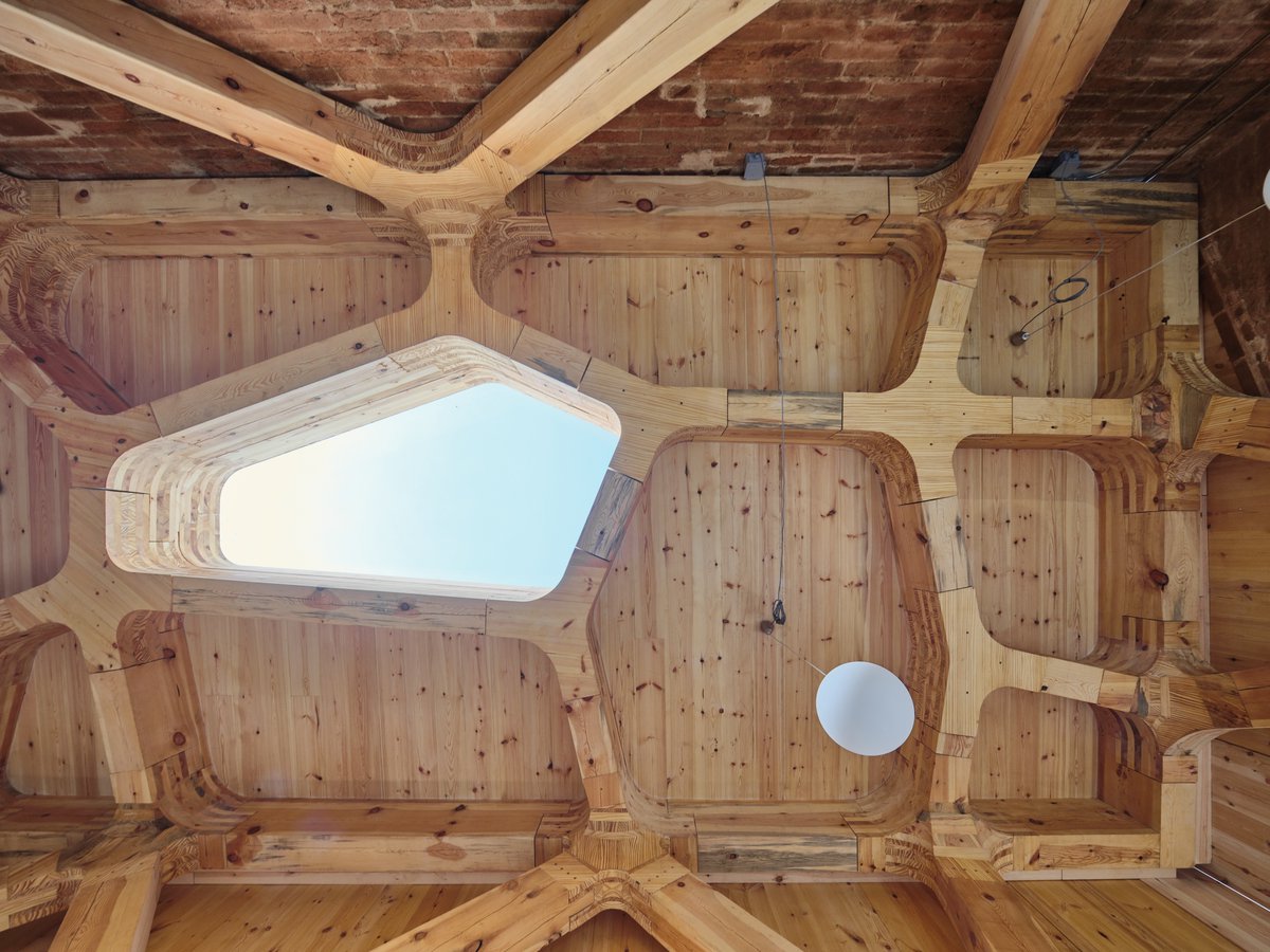 vicenteguallart's tweet image. Queremos compartir que hemos ganado un Golden Prize en el @EducateAwards con el proyecto CORA (Cathedral of Robotic Artisans) desarrollado con los estudiantes del @IAAC en @valldauralabs . Gracias a todos los que lo han hecho posible!!