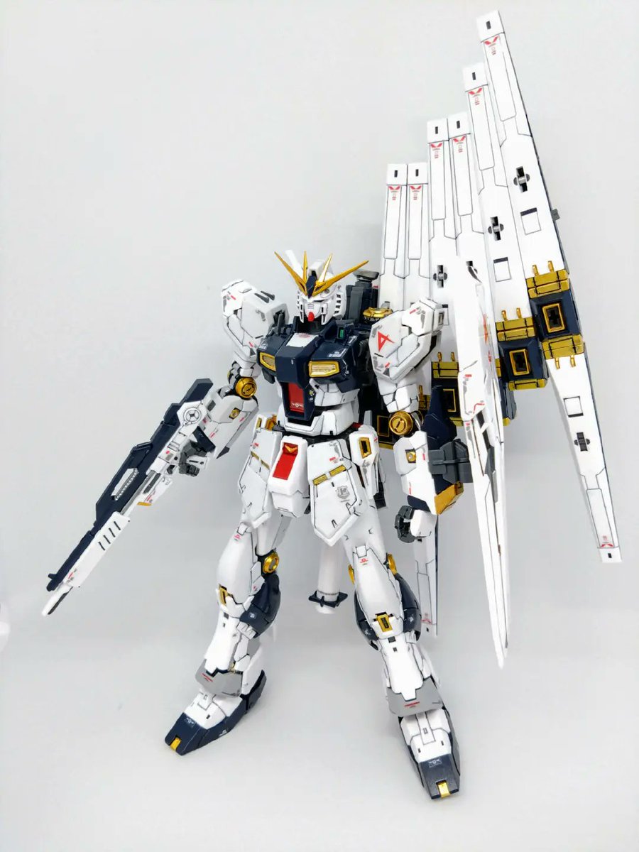 早い者勝ち‼️ νガンダムデッキ 武装追加とフォルム改修。EG「RX-93ff νガンダム」をシンプルな
