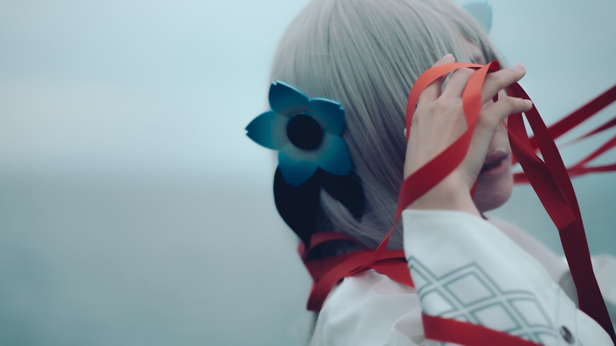 krn_shl2's tweet image. cosplay
KAMITSUBAKI STUDIO
ヰ世界情緒
目を閉じるのは、泣きたいから
風をよむのはあなたを
少しでも近くに感じたいから
.
(シリウスの心臓引用)
#ヰ世界情緒美術部 #神椿変身部