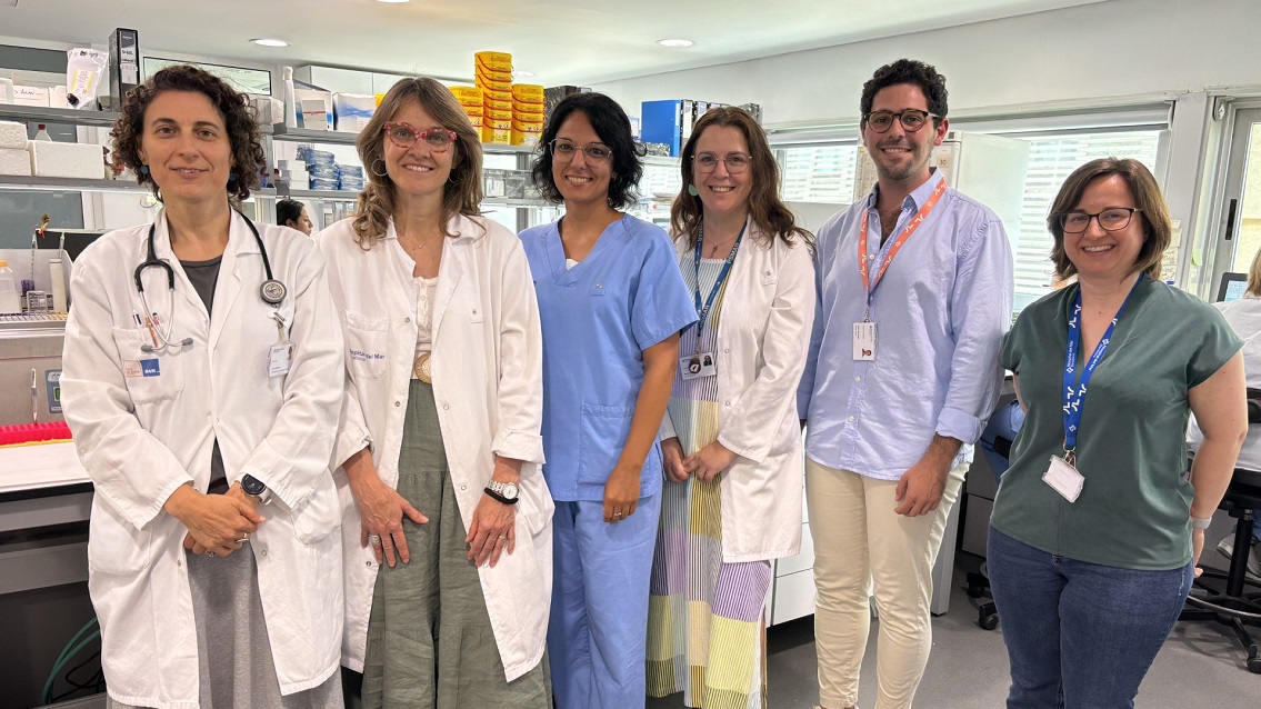 DibiXarxa's tweet photo. 🟣 El Servei de Patologia de l'@hospitaldelmar, pioner a l'Estat, incorpora el #MAFtest a la pràctica clínica.
Una prova clau per a un tractament més personalitzat, segur i eficaç per a les pacients
➡️ https://t.co/jbSxgvlqvZ
#CàncerDeMama #AnatomiaPatològica #Oncologia #Salut https://t.co/PEdkj9TCkz