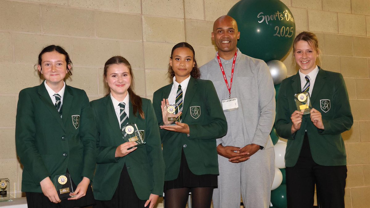 Young athletes at Bede Academy were inspired by ex-professionals footballers Clarke Carlisle &amp; Linda Bush at our annual sports awards, celebrating resilience, joy, and achievement in Sport. Read more: loom.ly/98SUvPA

#ESFmat #BedeAcademy #Valued #Challenged #Inspired