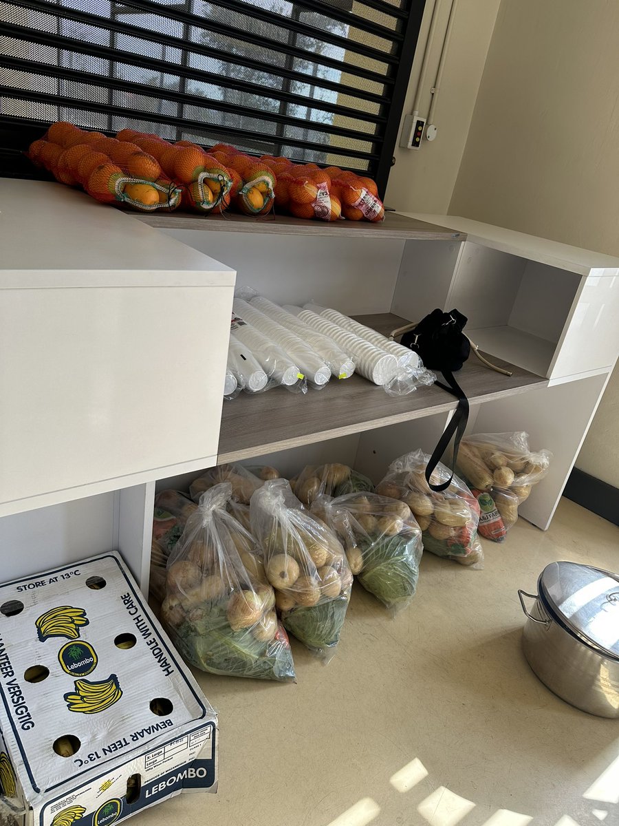 CrumRegionB's tweet image. Mandela Day preparations underway at the Transformation Development Centre in Westbury for the Love Soup Outreach @CityofJoburgZA @CRUM_CoJ @DadaMorero