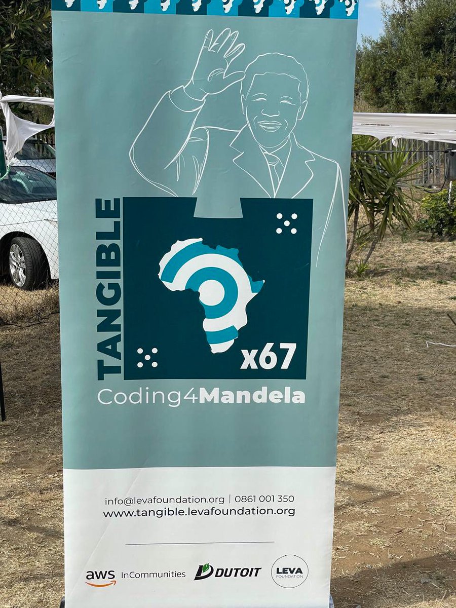 NelsonMandela's tweet image. We are live at the Wot-if? Trust in Diepsloot, one of six flagship sites across the country hosting #Coding4Mandela this Mandela Day.

In partnership with Tangible Africa and the Nelson Mandela Foundation, more than 100 young people are learning critical thinking, logic and…