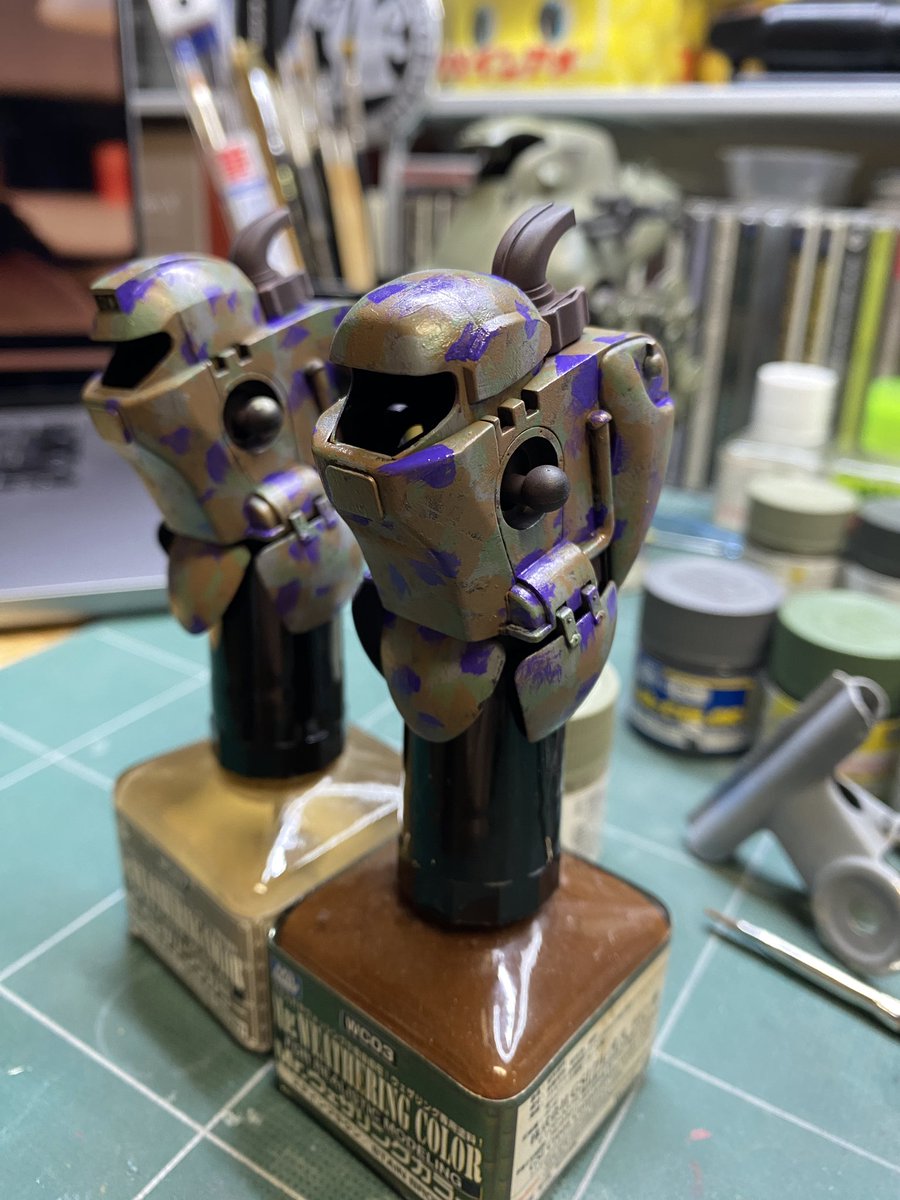 cubicroom0721's tweet image. #ジェリー制作
#AFSmk1制作
#AFSmk2制作
AFS2機のベース塗装進行中。
ジェリーと同じ色を使用しています。