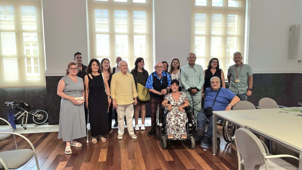 Avapace's tweet image. Gemma Mas recoge el legado de Teresa Navarro en el @AjuntamentVLC tras ser nombrada Defensora de las Personas con Discapacidad.
Estamos convencidos/-as de que hará un excelente trabajo gracias a su calidez humana y su experiencia.
¡Le deseamos todo lo mejor!💙