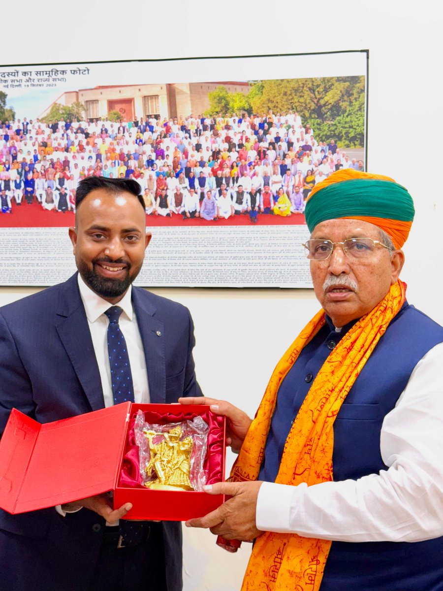 totarunpoddar's tweet image. Had a great chat with Hon. Minister of Law and Justice of Our Country Shri Meghwal Jee today
#foxhogceo #tarunpoddar #foxhogventures
