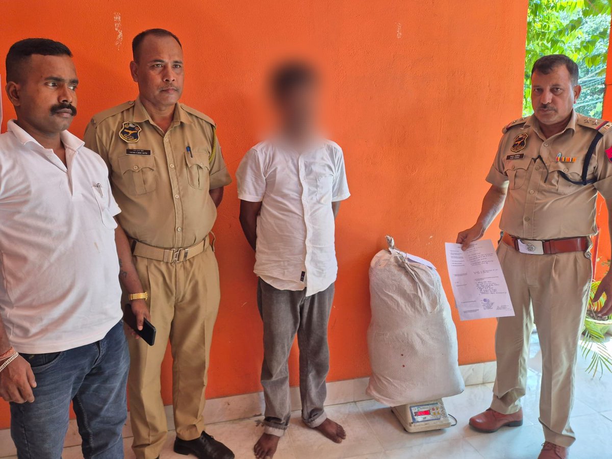 Sonitpur Police (@sonitpurpolice) on Twitter photo Continuing against Ganja.
Acting on a reliable input, a raid was conducted under Tezpur PS & apprehended 1 person
& seized 15.5 kg of suspected 𝙂𝙖𝙣𝙟𝙖 from their possession.
<a href="/CMOfficeAssam/">Chief Minister Assam</a>
<a href="/assampolice/">Assam Police</a>
<a href="/DGPAssamPolice/">DGP Assam</a>
<a href="/HardiSpeaks/">Hardi Singh</a> Continuing against Ganja.
Acting on a reliable input, a raid was conducted under Tezpur PS & apprehended 1 person
& seized 15.5 kg of suspected 𝙂𝙖𝙣𝙟𝙖 from their possession.
<a href="/CMOfficeAssam/">Chief Minister Assam</a>
<a href="/assampolice/">Assam Police</a>
<a href="/DGPAssamPolice/">DGP Assam</a>
<a href="/HardiSpeaks/">Hardi Singh</a>