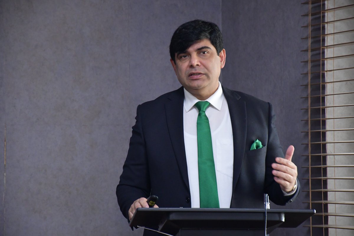 fsaisbpk's tweet photo. Chief Operating Officer/Airport Manager of the Islamabad International Airport, @aftabgilani73 spoke on Aviation Diplomacy today at @fsaisbpk 

@ForeignOfficePk @ACIWorld @IATAn @aviationtoday
@PCAAOfficial https://t.co/H1E9eCjC4c